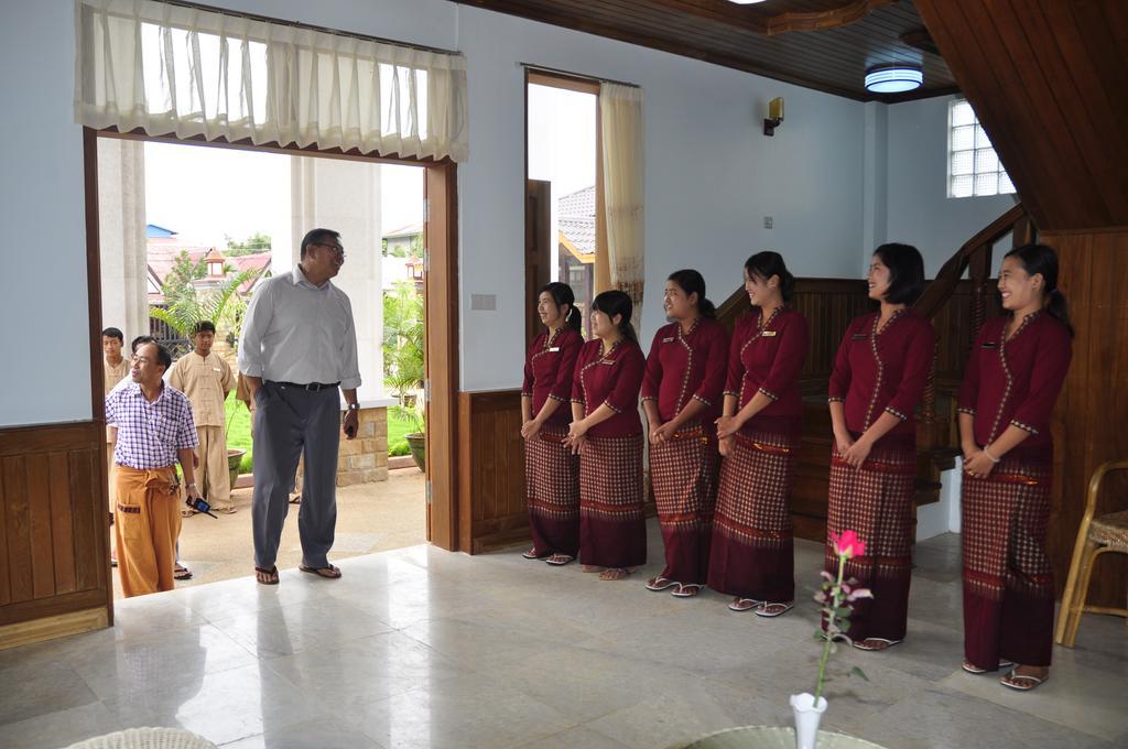 Cassiopeia Hotel Nyaung Shwe Exterior photo