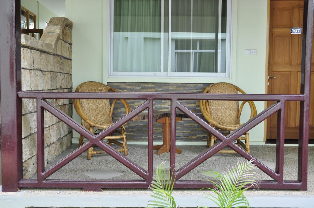 Cassiopeia Hotel Nyaung Shwe Exterior photo