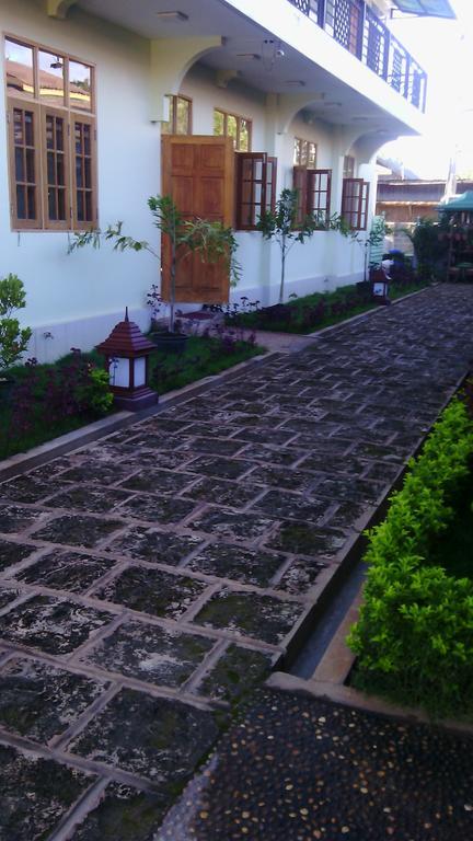 Cassiopeia Hotel Nyaung Shwe Exterior photo