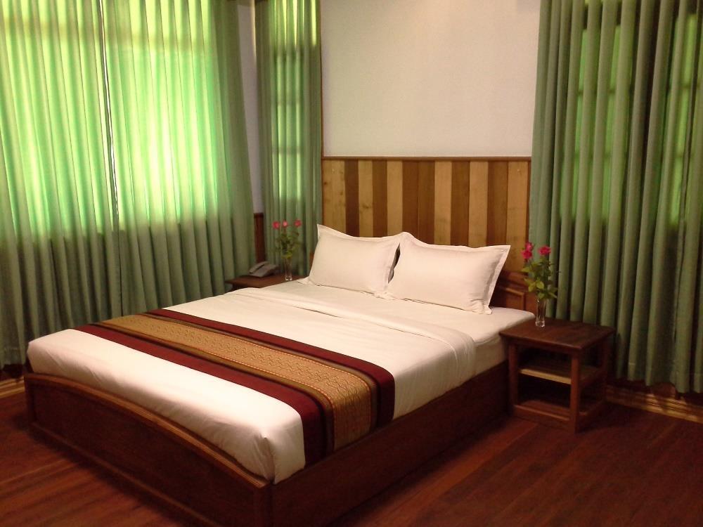 Cassiopeia Hotel Nyaung Shwe Exterior photo