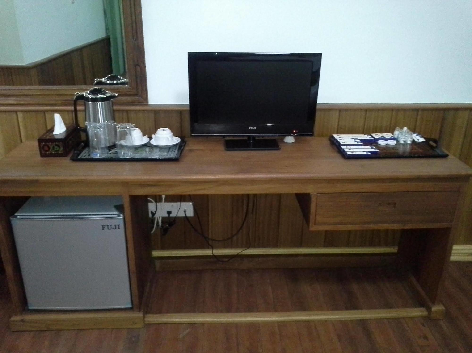 Cassiopeia Hotel Nyaung Shwe Exterior photo