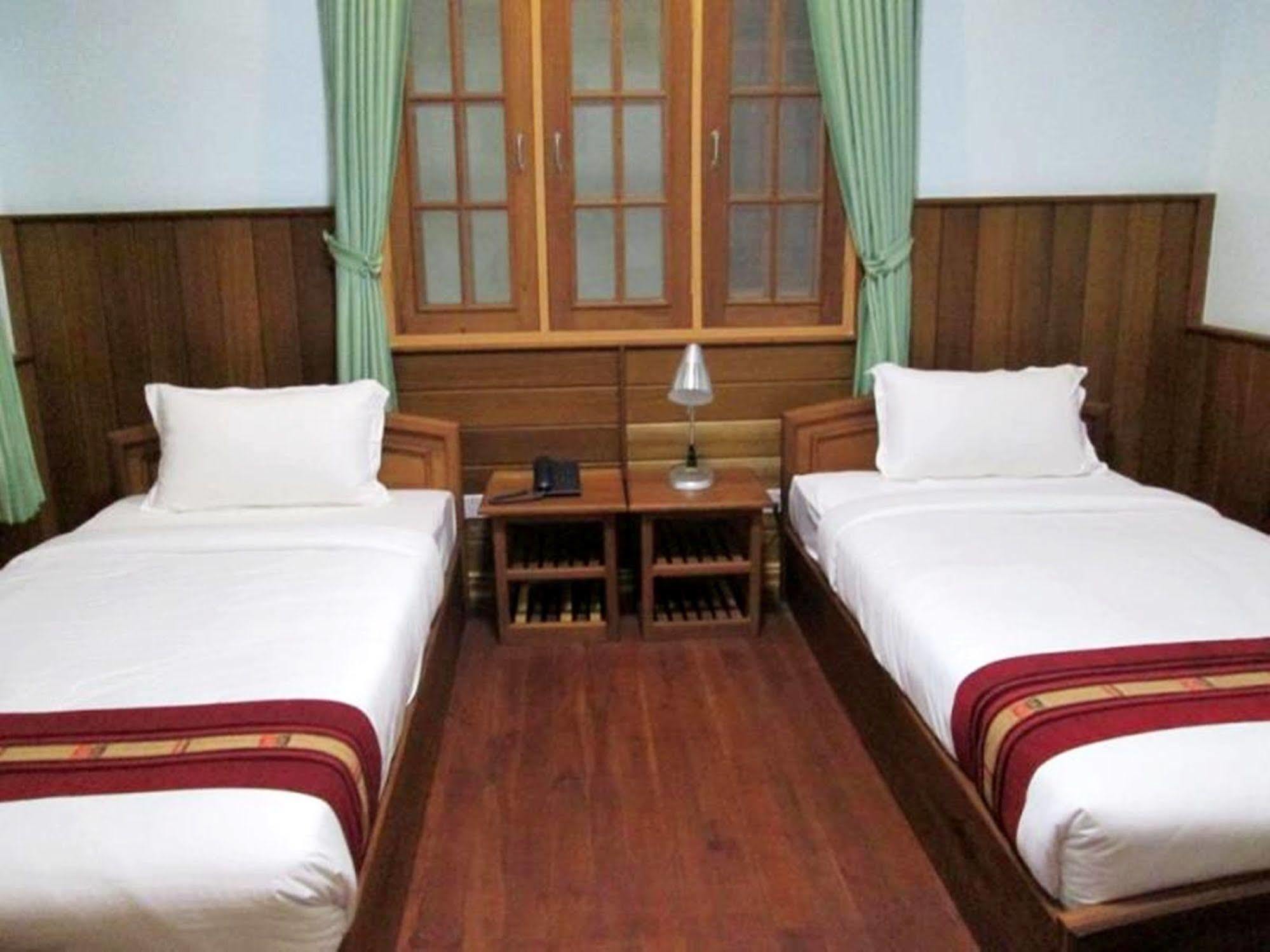 Cassiopeia Hotel Nyaung Shwe Exterior photo